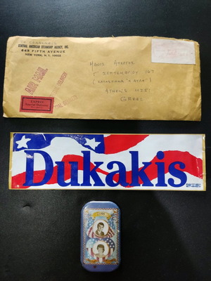 Προεκλογικό υλικό Mike Dukakis μεταχειρισμένο, καρφίτσα και αυτοκόλλητο