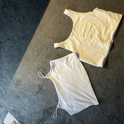 Pack of 2 white tops