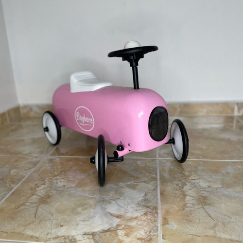 Baghera Racer Pink ride-on car like new, pink retro design