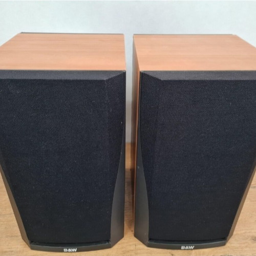 B&W DM 302 speakers like new, 100 watt, 8 ohm, 91db