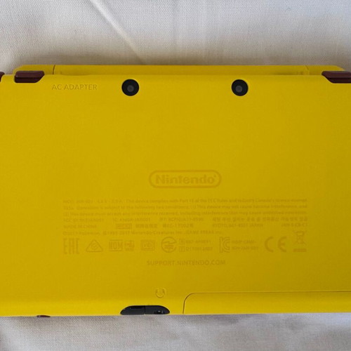 Nintendo New 2DS XL Pikachu Special Edition like new in box