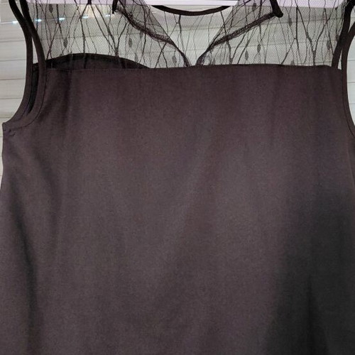 Black women's top with lace tulle