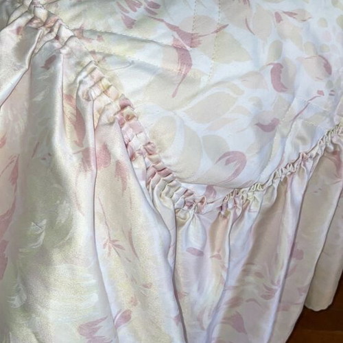 Single bed cover like new, pink satin with pillowcase