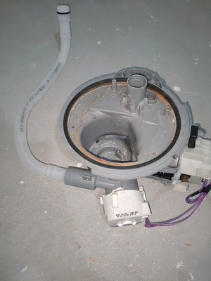 PITSOS 631200 Drain Pump like new with siphon