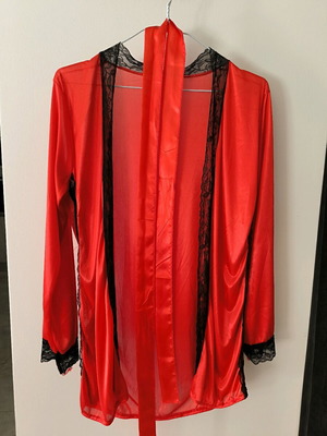 Women's robe new with belt, red and black lace details, size XL