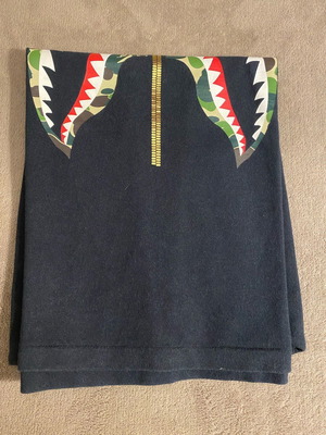 Ανδρική μπλούζα Bape small μεταχειρισμένη, μαύρη με zip gold shark