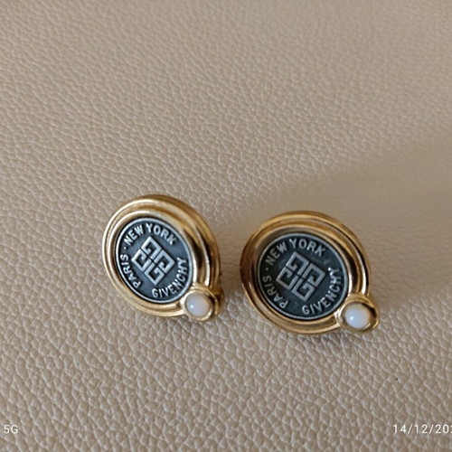 Givenchy clip earrings like new, gray and gold tone
