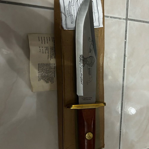 Jim Bridger collectible knife new with certificate of authenticity