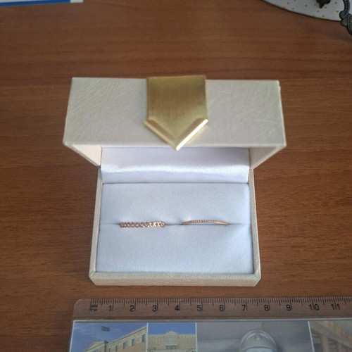 Ring box unused, white and gold