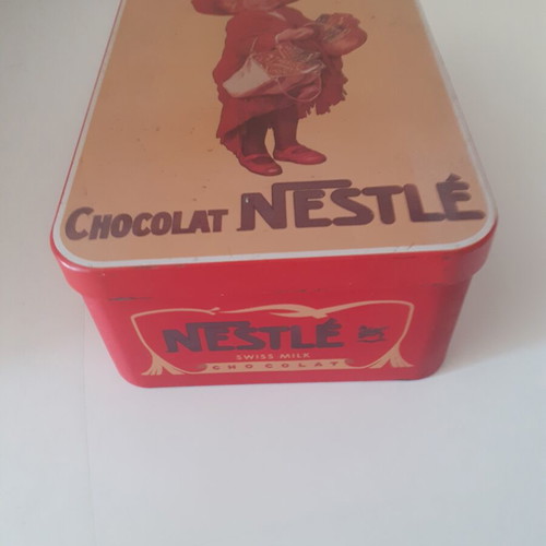 Chocolat Nestle tin box like new