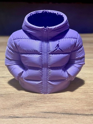 Μολυβοθήκη σε σχήμα μπουφάν Jordan καινούργια, 3d printed μοβ