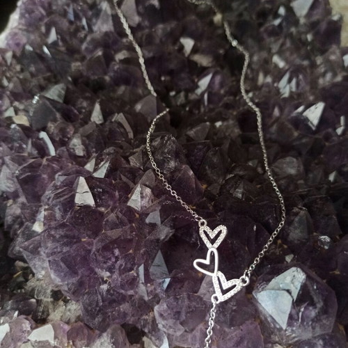 Silver necklace with hearts new, ideal gift