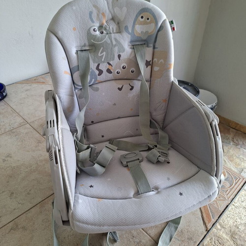 Cam Baby Feeding Seat like new with tray