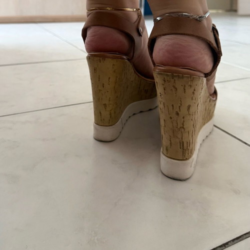 Real leather gold platform heels sandals used, size 37