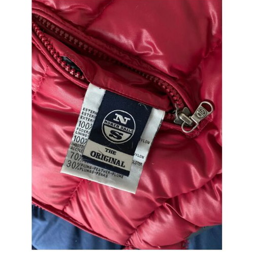 The North Sails down vest for boy 10 years like new, red