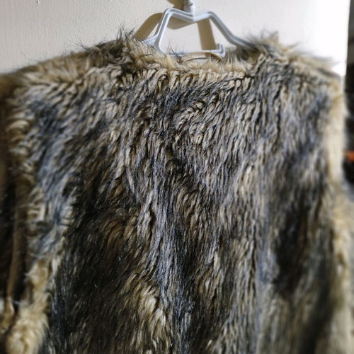 Synthetic sleeveless fur vest brown like new