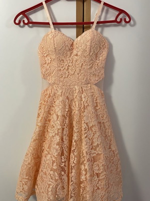 Women's/teen dress size XS new, strapless option