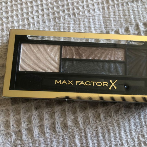 Max Factor Drama Kit 4-Color Eyeshadow Palette shade 02 Lavish Onyx new