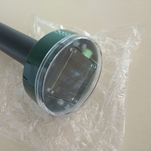 Electronic Rodent and Insect Repeller Solar Waterproof for Garden