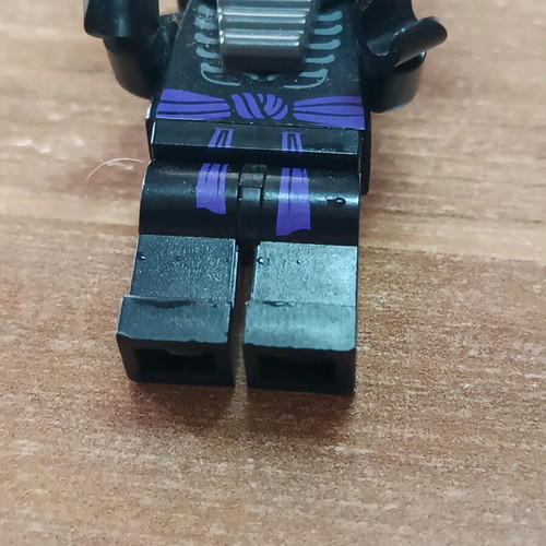 Lego Ninjago Lord Garmadon rare figure like new with swords