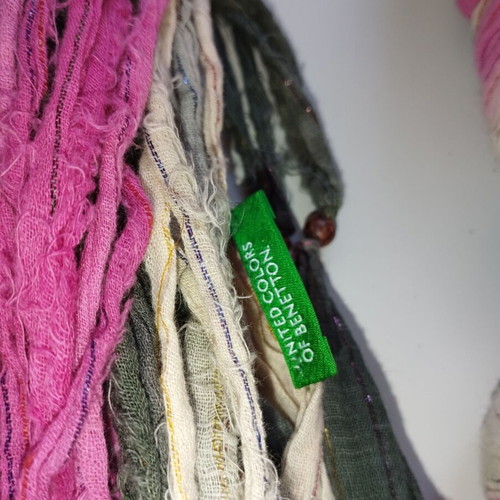 Benetton scarf very long with gold thread new, multicolored