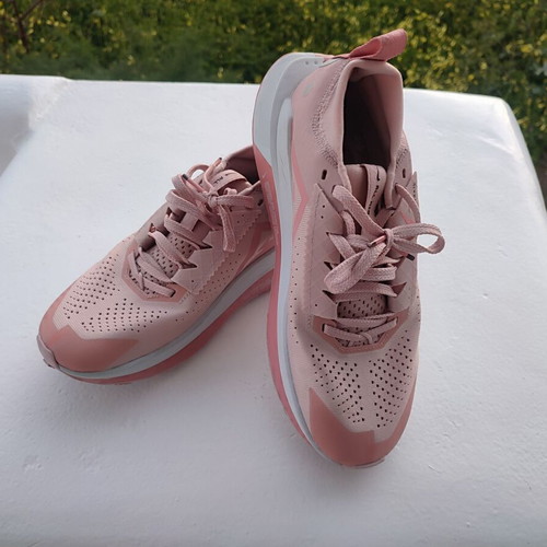Nike ZoomX Zegama Trail 2 size 40 new pink sports shoes