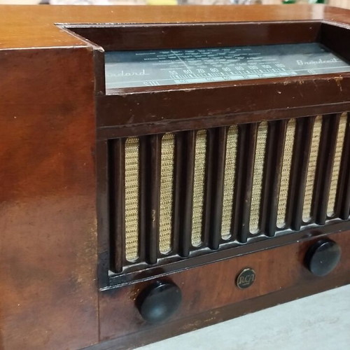 RCA Victor 5021 Sental Ranger AM radio used, made in Greece 1940