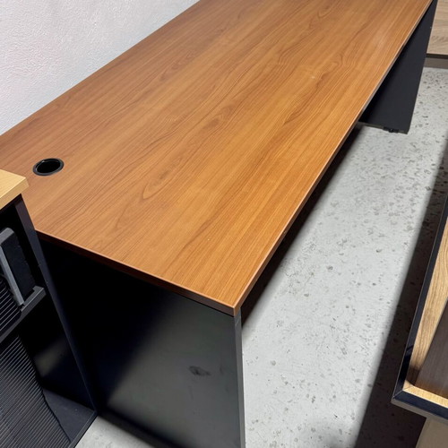 Executive Desk 180x80 with Leather Chair like new