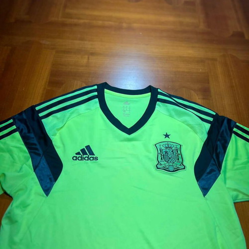 Spain goalkeeper jersey 2014 away