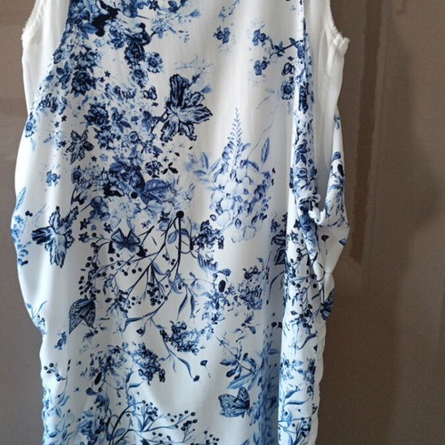 Zara dress used, double fabric with side transparencies, white and blue, size L