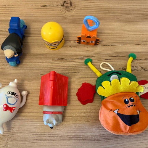 Happy Meal toys pack of 6 used with Minions and Looney Toons figures