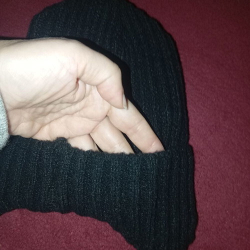 Black hat with ear coverage and fur lining new
