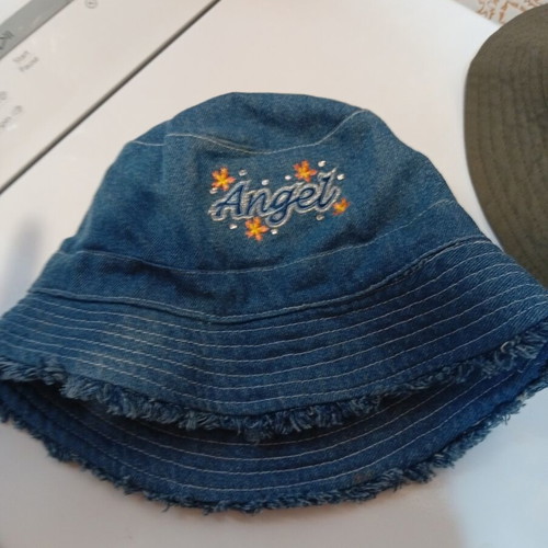 Two children's hats like new, sizes 52 and 56