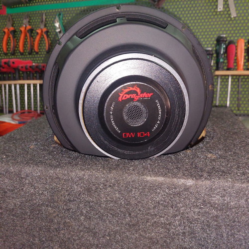 Car subwoofer 10 inch 250 Watt RMS used