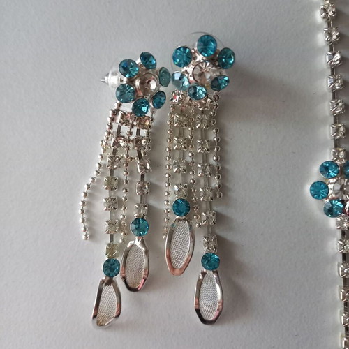Faux Bijou necklace flower bracelet earrings set new silver turquoise