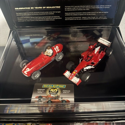 Σετ συλλεκτικά αυτοκίνητα Scalextric Ferrari 375 F1 και 248 F1 καινούργιο