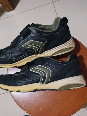 Geox leather sneakers used, size 38, black and green