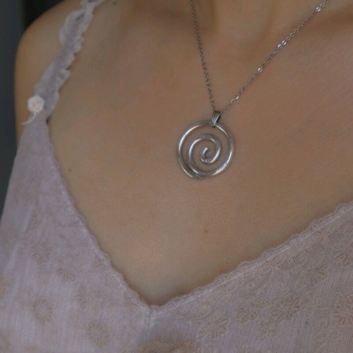 Stainless steel necklace with spiral handmade, silver color