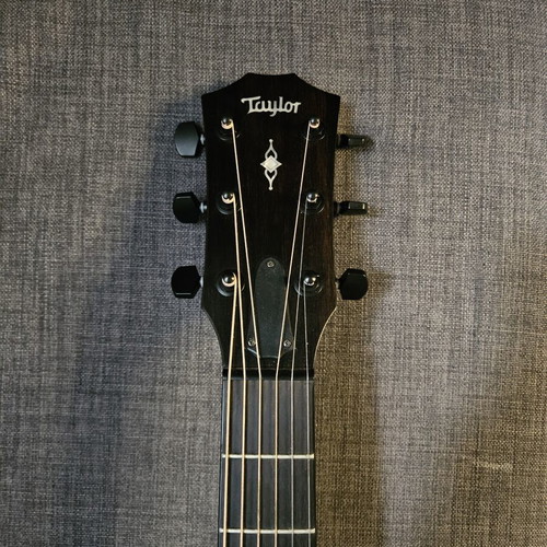 Taylor 324ce Flamed Tasmanian Blackwood guitar like new