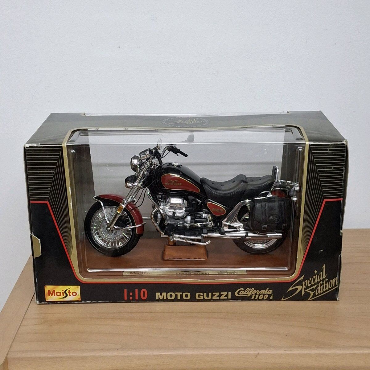 Motto Guzzi California 1100 Maisto 1:10… - € 45,00 - Vendora.cy
