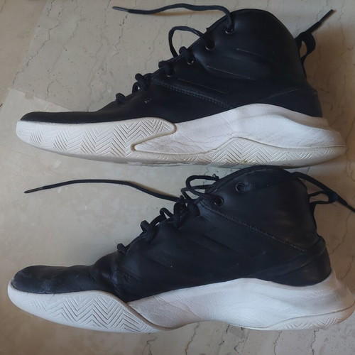 Adidas Ownthegame basketball shoes, size 44, black