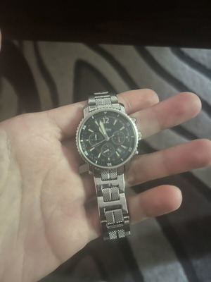 Vinca watch used, black and gray, needs new battery