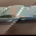  Δύο μοντέλα αυτοκινήτων Ford Mustang 1:23