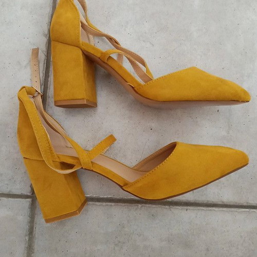 Yellow pumps new, 8 cm heel, size 39