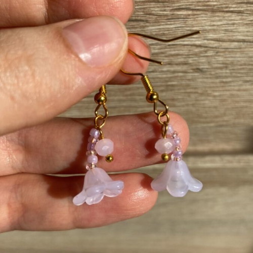 Handmade bracelet and earrings set in pink shades