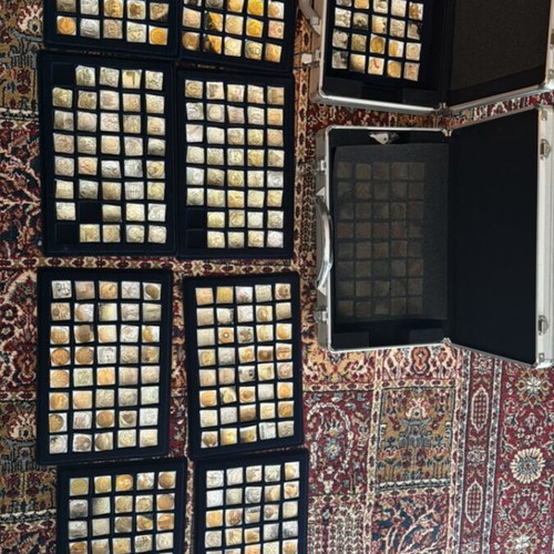 Suitcases for 2€ Coin Collection new