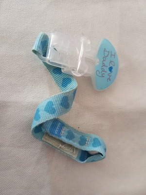 Pacifier clip