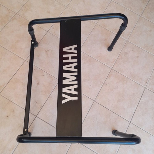 Yamaha keyboard stand like new, metal Z-style