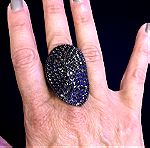  Δαχτυλιδι με μαυρες πετρες