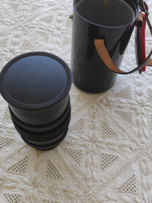 Pentacon lens with case, like new